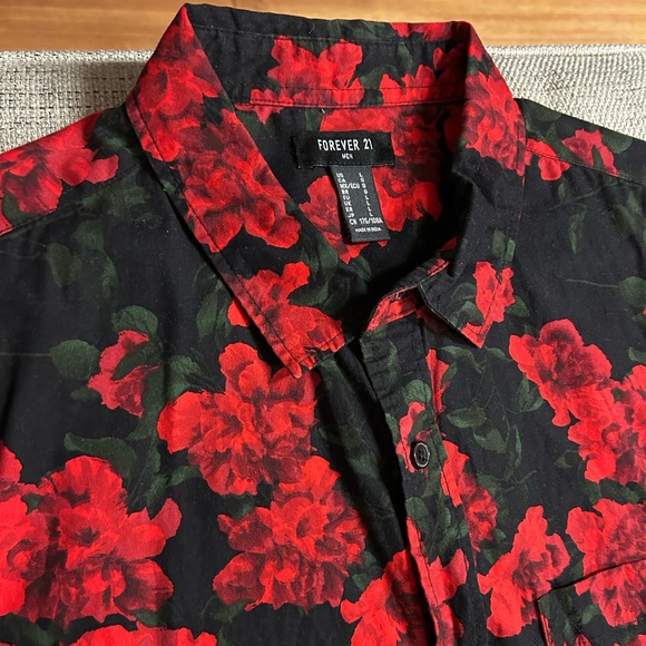 Forever 21 Men’s Floral Short Sleeve Button Down Shirt - Picture 3 of 4